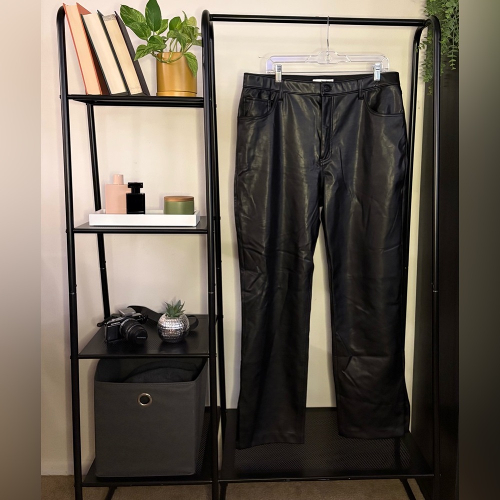 Abercrombie Curve Love 90s Straight Vegan Leather Pants